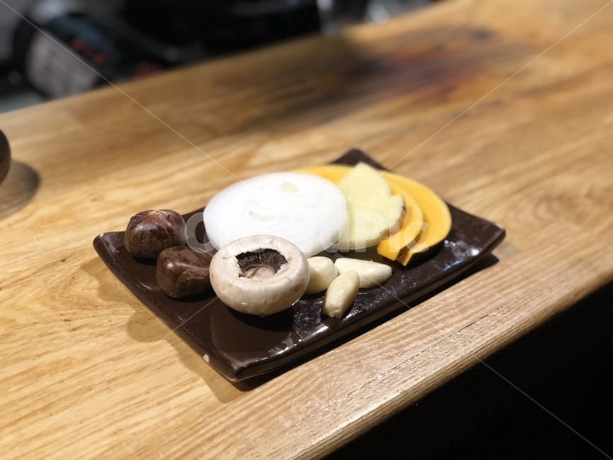 버섯,단호박,양파,상추,마늘,가니쉬,onion