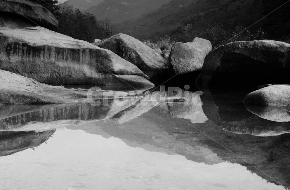 자연,풍경,괴산,계곡,화양구곡,자연,풍경,nature,landscape,흑백,모노톤,monochrome,black and white,outdoors,옥외,mountain,산