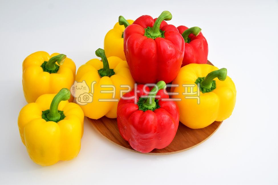 파프리카,노란파프리카,빨간파프리카,음식,오브젝트,노랑,빨강,야채,채소,다이어트,신선한파프리카,건강,피망,식재료,paprika,vegetable,bellpepper,food,채소,야채,vegetables