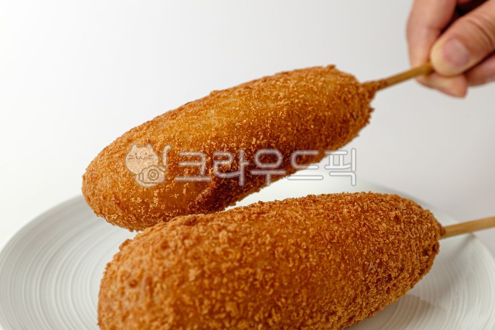 Hotdog,close up,bread,ingredient,savory,fried food,snack,corn dog,sausage,food,meal,dessert,flour,grocery,Food Ingredients,fat,ingredients