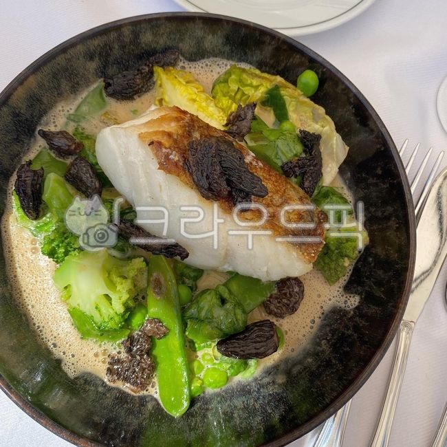 생선요리,생선,흰살생선,food,해물,해산물,seafood,음식,plate,그릇,레스토랑,음식점,요리,cuisine