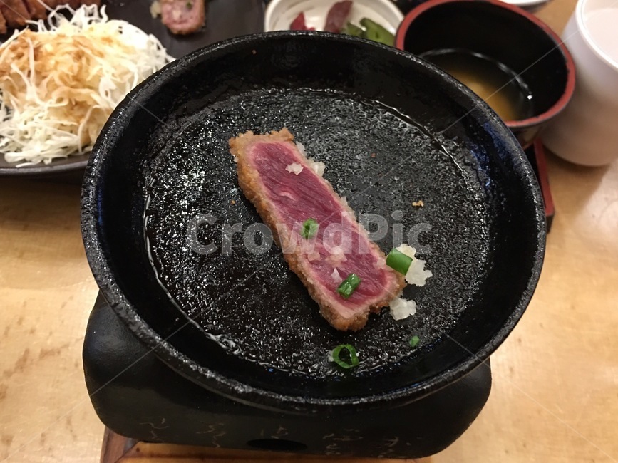 규카츠,규카스,일본음식,쇠고기,음식,음식,식재료,요리,food,cook,meal,dishes,food reserves,육류,고기,meat,일식,일본음식,일본요리,Japanese food,Japanese dishes,Japanese meal,Japanese cook