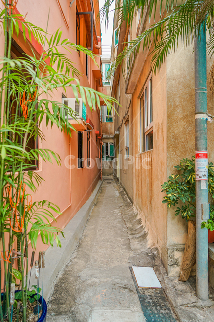 골목,창문,빈티지,소실점,홍콩,색오비치,골목길,alley,road,도로,building,건물,street,거리,urban,어반,city,시티,town,도시