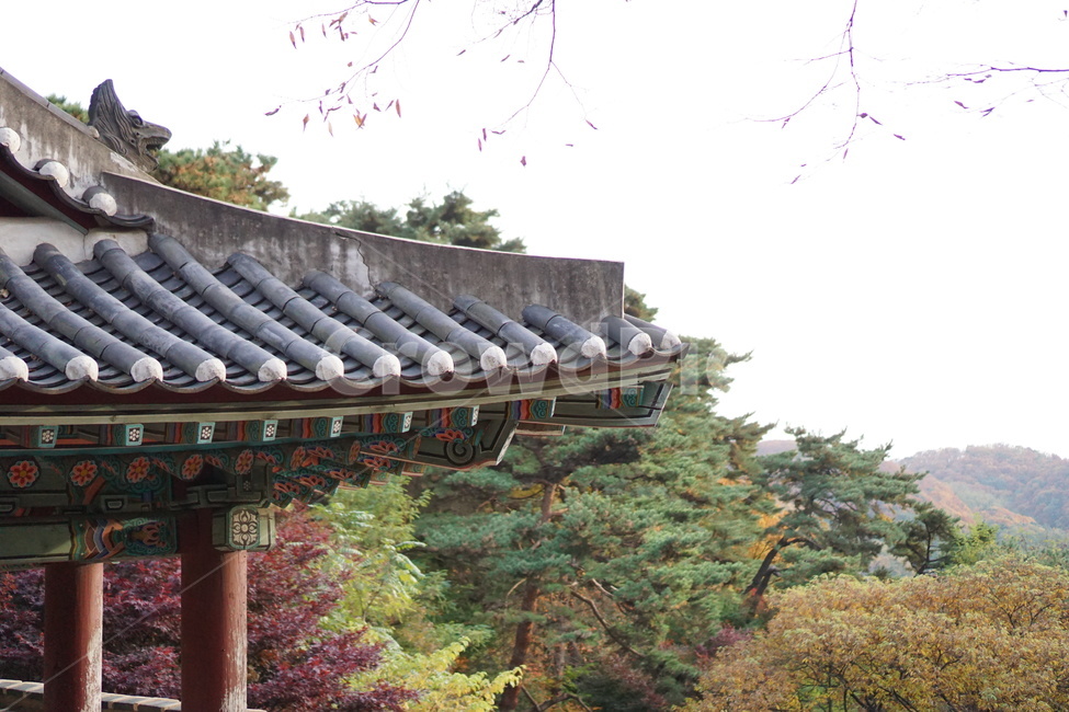 남한산성,가을풍경,가을산,기와,산,가을,계절,fall,autumn,season,한국전통,한국문화,korean traditional,korean culture,건축물,건물외관,exterior,building,structure,architecture,construction,porch,현관