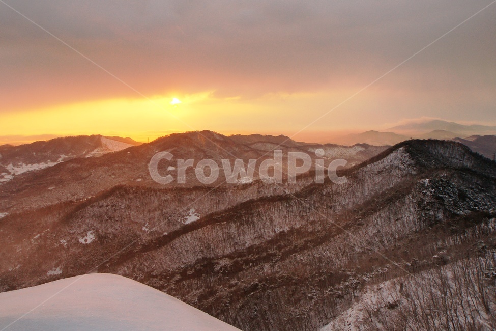팔봉산,충청남도,서산팔봉산,팔봉산설경,팔봉산일출,팔봉면어송리,설경,일출,정상,등산,서산관광,서산팔경,겨울,계절,winter,season,자연,풍경,nature,landscape,한국자연풍경,한국자연경관,korea nature landscape,outdoors,옥외,mountain range,산맥,mountain,산