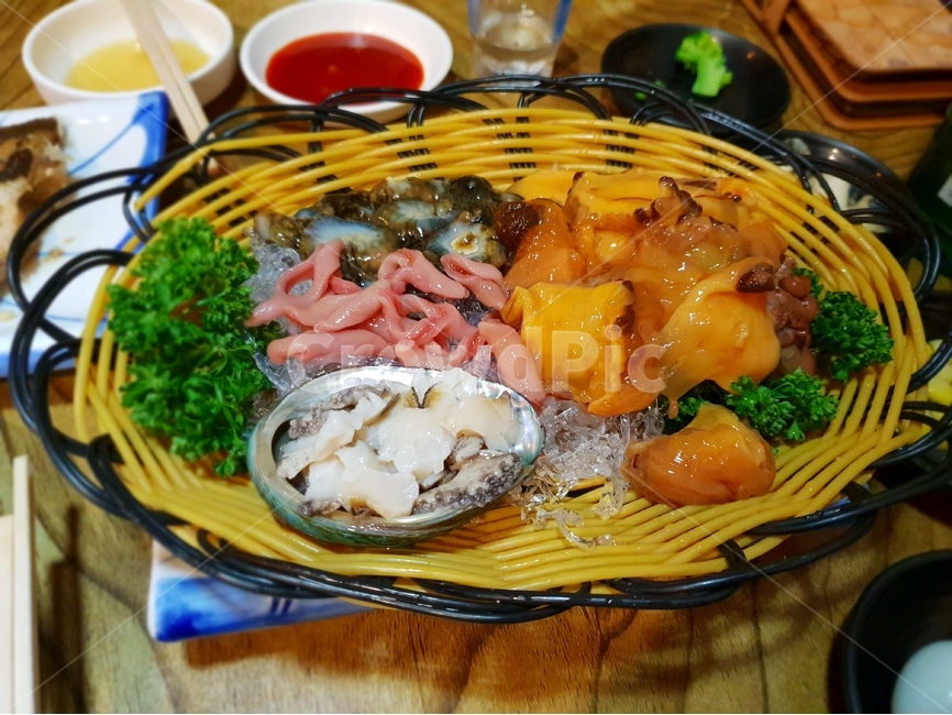 해산물,해물,개불,멍게,해삼,전복,바다,횟집,포장마차,포차,안주,와사비,초장,소주,활어,휴가,음식,식재료,요리,food,cook,meal,dishes,food reserves,수산물,해산물,fishery products,seafood