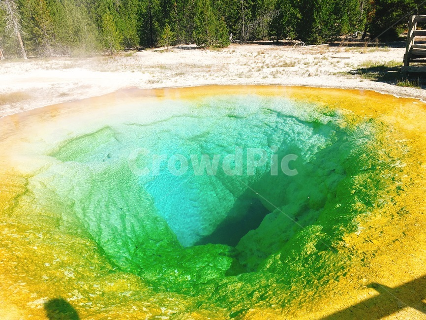 옐로스톤,화산지대,yellowstone,모닝글로리풀,morningglorypool,자연,풍경,nature,landscape,해외,외국,세계,foreign,oversea,world,세계자연풍경,해외자연풍경,외국자연풍경,world nature landscape,outdoors,옥외,mountain,산,water,물
