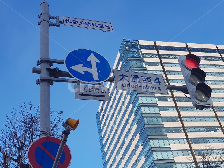 일본,신호등,표지판,감성,빨간불,삿포로,오도리,교통,교통수단,traffic,transportation