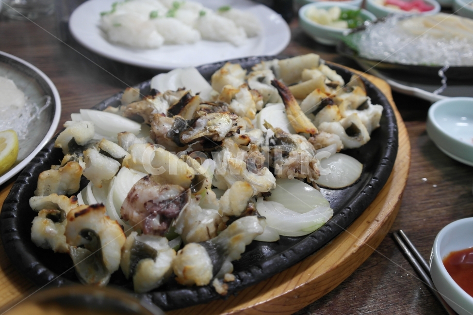술안주,장어,장어구이,보양음식,여름음식,음식,식재료,요리,food,cook,meal,dishes,food reserves,수산물,해산물,fishery products,seafood,한식,한국음식,한국요리,korean food,korean dishes,korean meal,korean cook
