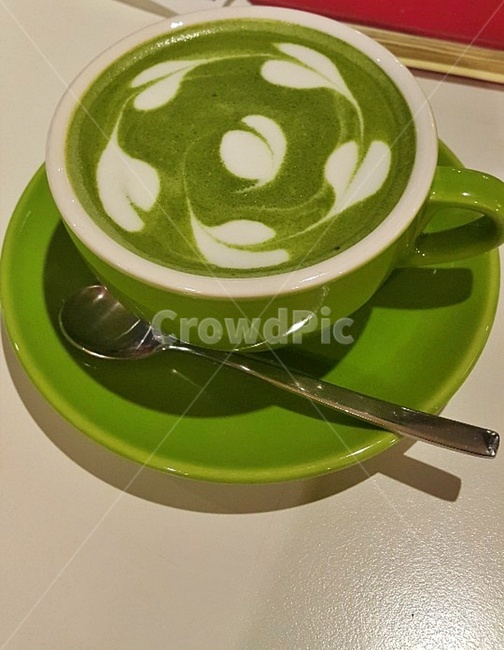 pottery,도기류,saucer,받침접시,spoon,숟가락,coffeecup,커피컵,cup,컵,녹차라떼,라떼아트