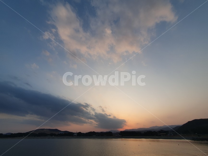 노을,황혼,일몰,sunset,redsky,붉은하늘,dawn,dusk,자연풍경,노을풍경,바다풍경,바다노을,빛,light,플레어,flare,sunlight,햇빛,sky,옥외,outdoors,자연,nature,하늘,대비,구름,바닷가,한국자연풍경,자연,풍경,nature,landscape