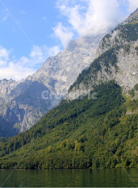 유럽,독일,베르히테스가덴,konigssee,퀴니제호수,국립공원,왕의호수,자연경관,산,호수,물,풍경,자연,풍경,nature,landscape,해외,외국,세계,foreign,oversea,world,세계자연풍경,해외자연풍경,외국자연풍경,world nature landscape,outdoors,옥외,mountain,mountain range,산맥,slope,경사