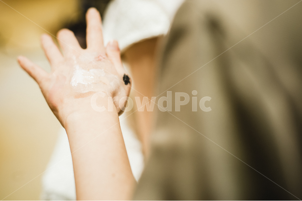손등,손,메이크업,아티스트,화장,사람,인물,인간,human,person,신체일부,몸,body