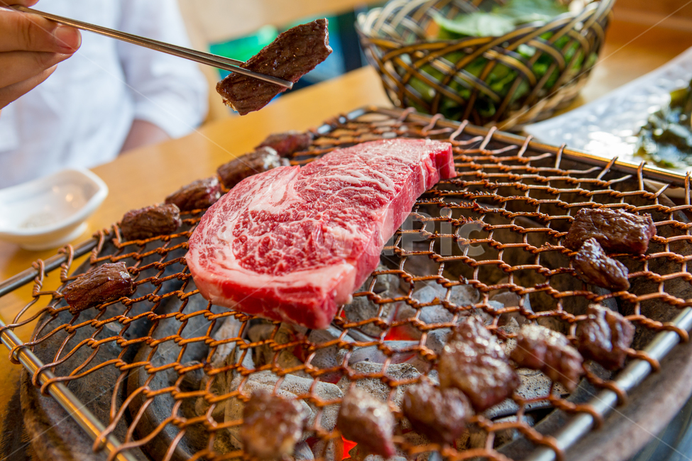 양평,한우,등심,음식,구이,빨강,식사,먹거리,석쇠,food,cook,육류,한우고기,식재료,음식,식재료,요리,food,cook,meal,dishes,food reserves,육류,고기,meat