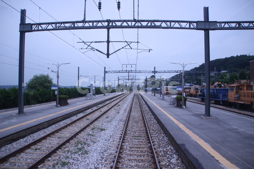 기차역,기차,열차,기찻길,철도,철로,누리호,대한민국기찻길,한국철로,trainstation,train,railroad,railway,railroadoftherepublicofkorea,railroadofsouthkorea,교통,교통수단,traffic,transportation