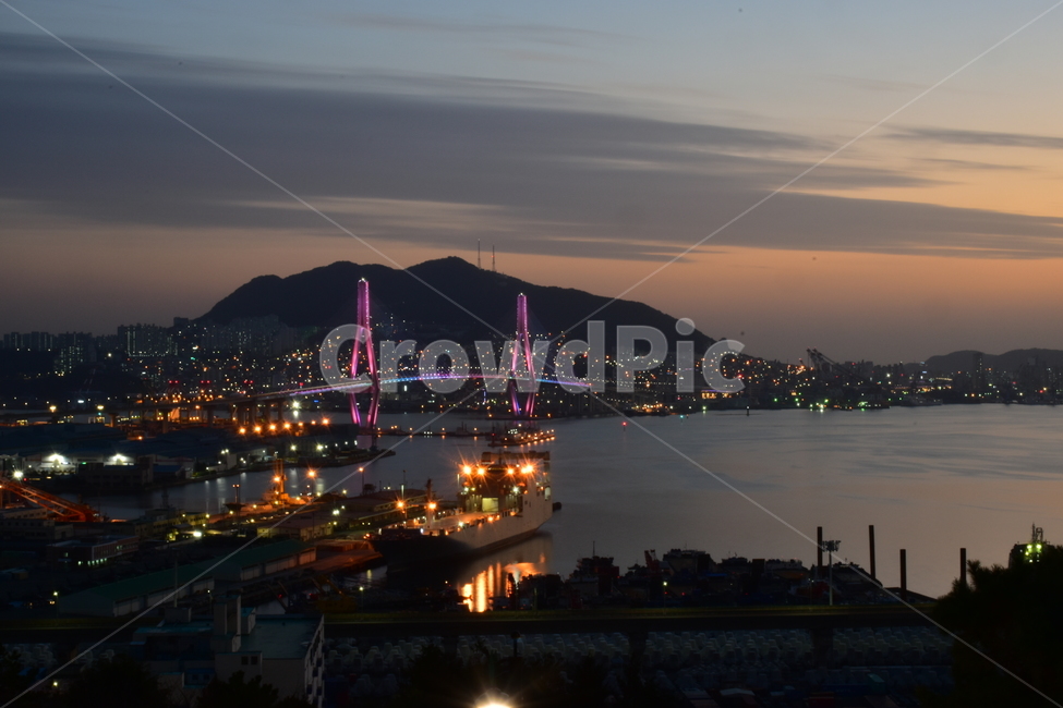 부산항대교,야경,항구,풍경,비경,바다,배,야경,밤,풍경,nightscape,night,landscape,도시,city,한국도시풍경,한국도시경관,korea cityscape,metropolis,중심지,building,건물,시티,town,urban,어반