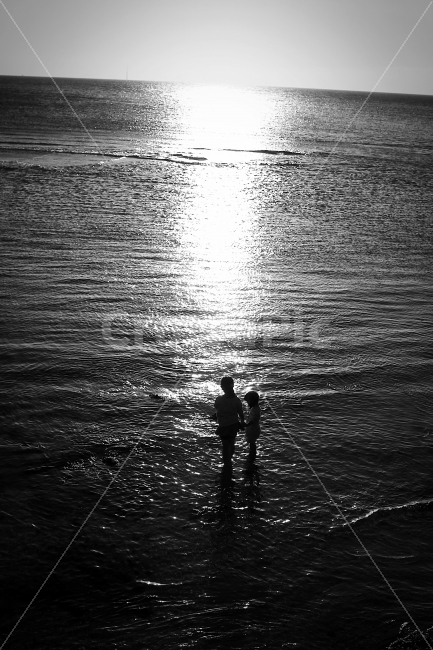 sibling,shadow,backlight,Emotion,sisters,family,Emotional photo