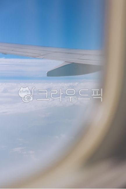 비행기,창문,창가,날개,구름위