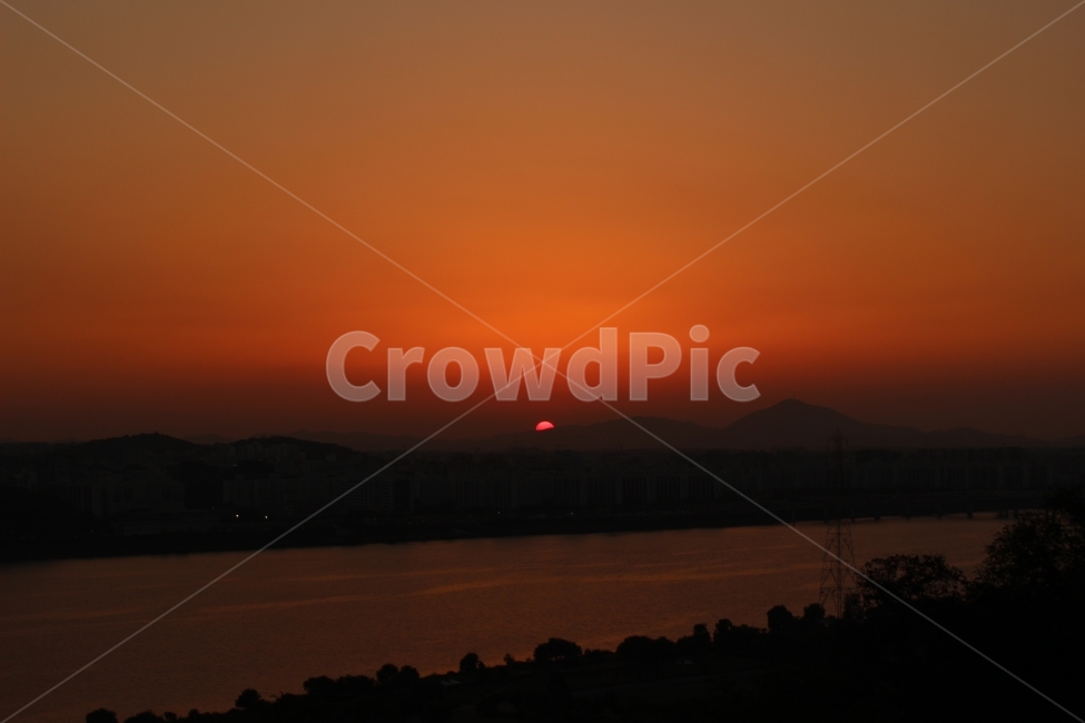 일몰,감성,하늘,구름,황혼,자연,풍경,nature,landscape,도시,city,한국도시풍경,한국도시경관,korea cityscape,outdoors,옥외,dusk,dawn,새벽,sky,red sky,붉은 하늘,sunset,sunlight,햇빛