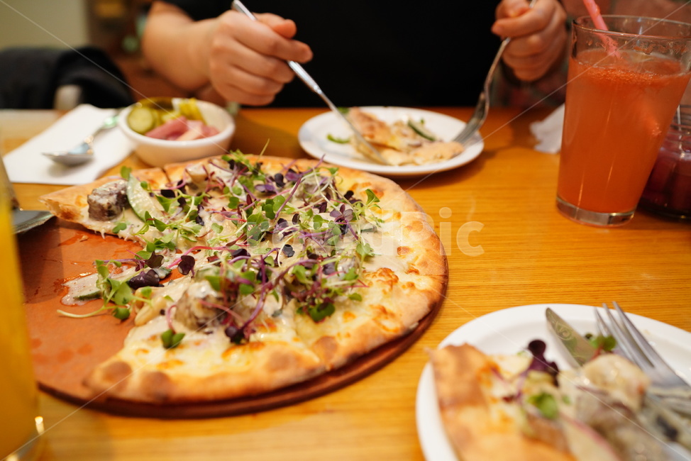 피자,핏자,이태리,빵,음식,데이트,식사,먹거리,푸드,치즈,먹방,양식,고기,pizza,italy,음식,식재료,요리,food,cook,meal,dishes,food reserves,양식,서양음식,서양요리,western food,western dishes,western meal,western cook