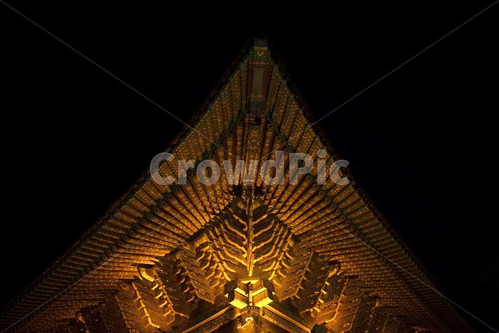 궁,처마,야간,단청,전통,palace,eaves,dancheong,tradition,야경,밤,풍경,nightscape,night,landscape,한국전통,한국문화,korean traditional,korean culture,건축물,건물외관,exterior,building,structure,architecture,construction,shrine,신사,pagoda,탑,건물,worship,예배