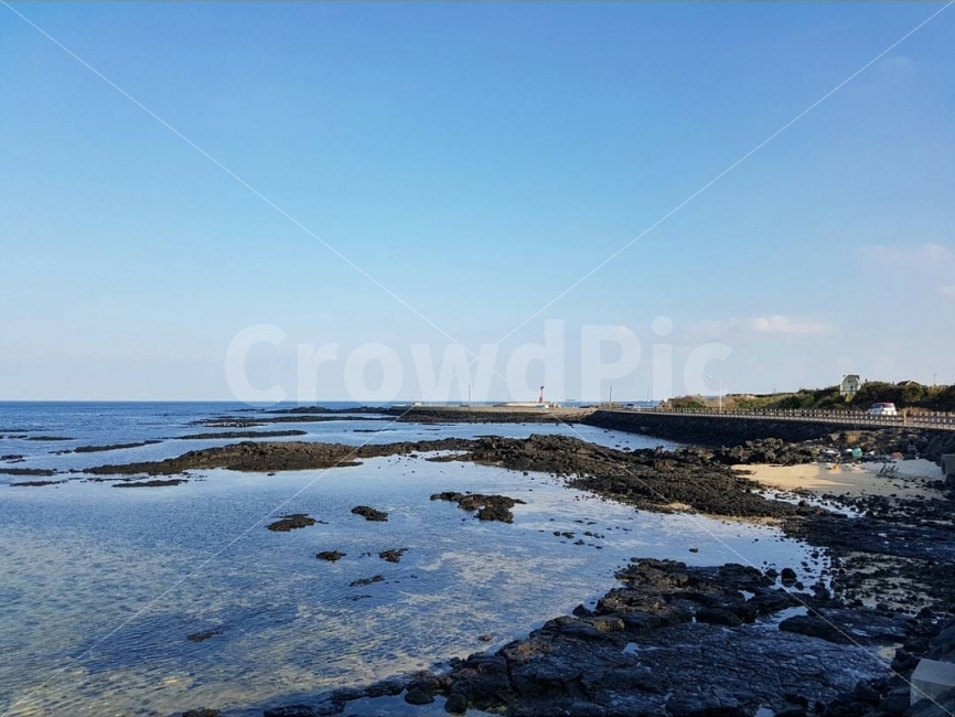 제주,제주도,바다,해안도로,제주바다,맑음,하늘,풍경,감성사진,사진,자연,풍경,nature,landscape,해변,바다,beach,sea,제주도,jeju,jeju island,한국자연풍경,한국자연경관,korea nature landscape,building,건물,architecture,건축물,tower,탑