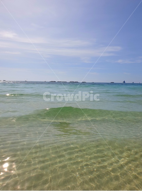 투명한,clear,ocean,sea,바다,water,물,nature,자연,shoreline,해안선,emerald,에메랄드,파도,모래,하늘,sky,sand,sunny,투명,화이트비치,whitebeach,물결
