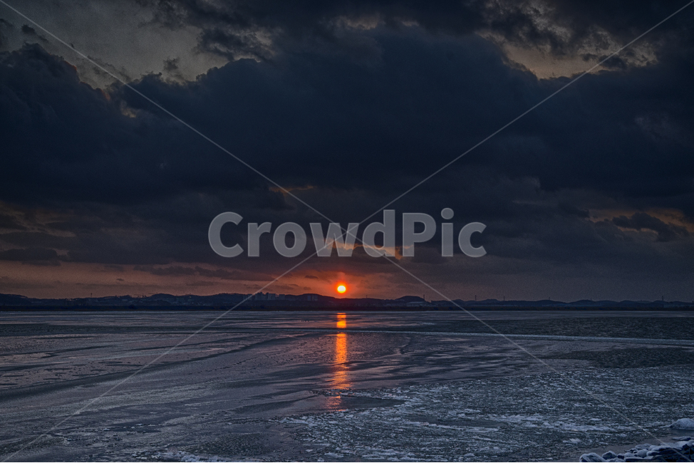 노을,석양,자연,구름,풍경,자연,풍경,nature,landscape,outdoors,옥외,dusk,황혼,dawn,새벽,red sky,붉은 하늘,sky,하늘,sunset,일몰