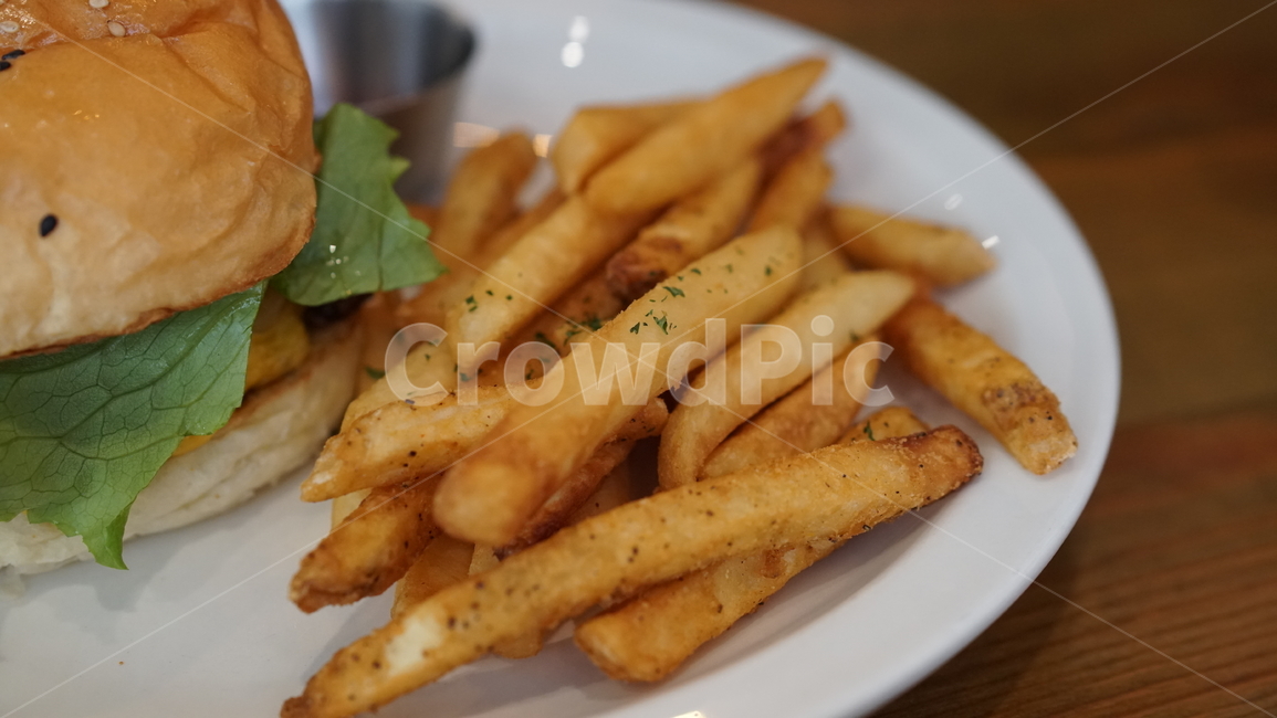 food,음식,burger,버거,fries,감자튀김,감튀,감자,포테이토,포테이토프라이,potatofries,패스트푸드,튀김,튀김요리,potato,dish,음식,식재료,요리,food,cook,meal,dishes,food reserves,양식,서양음식,서양요리,western food,western dishes,western meal,western cook