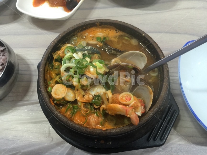 해물뚝배기,제주음식,제주도음식,해물탕,뚝배기,조개,새우,전복,음식,식재료,요리,food,cook,meal,dishes,food reserves