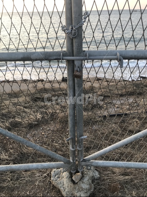 철문,감옥,굳건함,문,굳셈,strong,prison,iron,irondoor