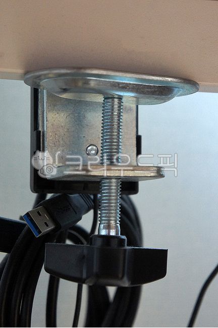 clamp,클램프,detail,enginnering,equipment,metal,screw,steel,technology,tool