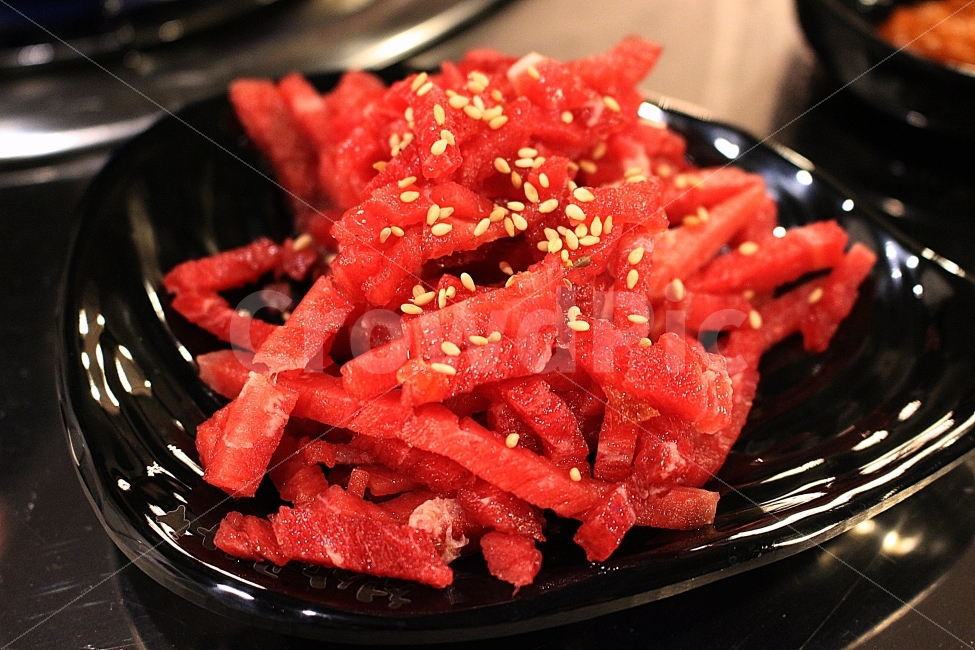 육회,육사시미,고기,생고기,음식,안주,소주,음식,식재료,요리,food,cook,meal,dishes,food reserves,육류,고기,meat,한식,한국음식,한국요리,korean food,korean dishes,korean meal,korean cook