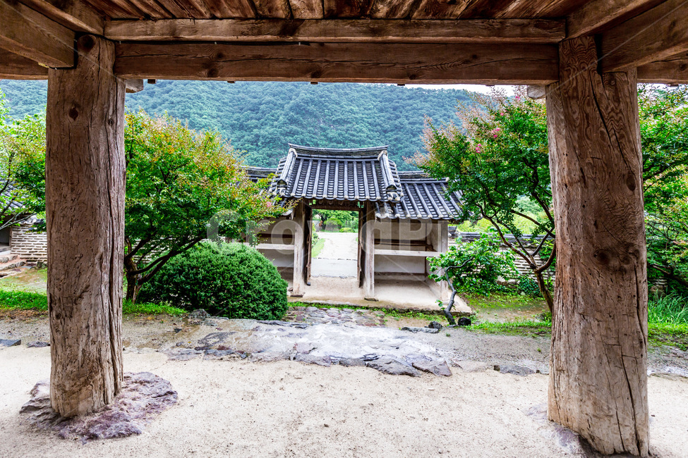서원,고택,전통,문화유산,기둥,주춧돌,한국전통,한국문화,korean traditional,korean culture,건축물,건물외관,exterior,building,structure,architecture,construction