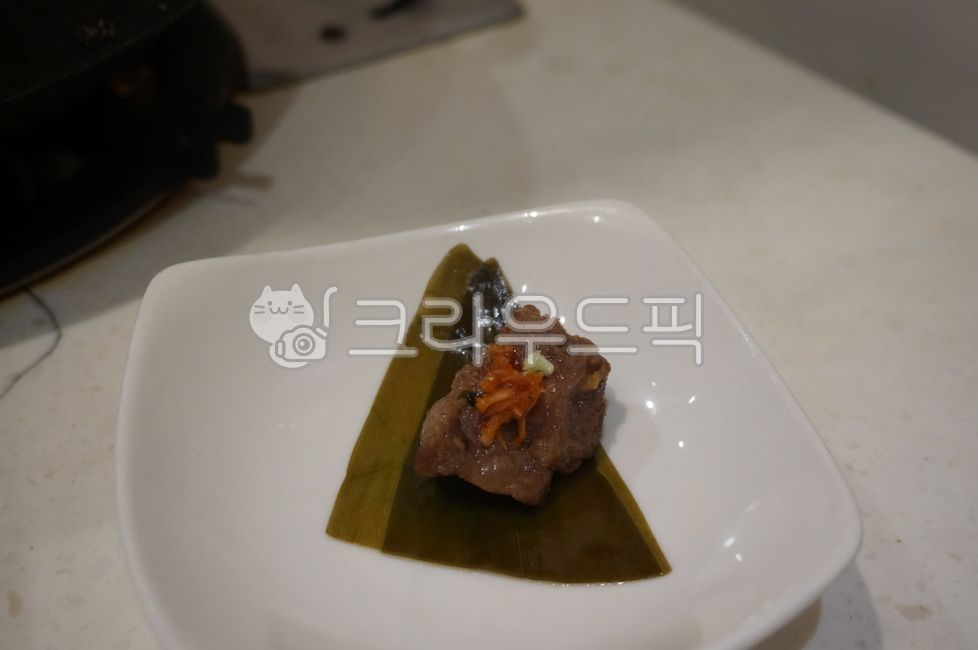 명이나물,고기,소고기,쌈장,소스,고기쌈,한국음식