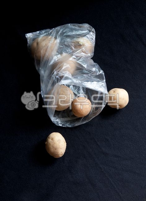 market,potato,plant,plastic bag,vegetable,food,organic