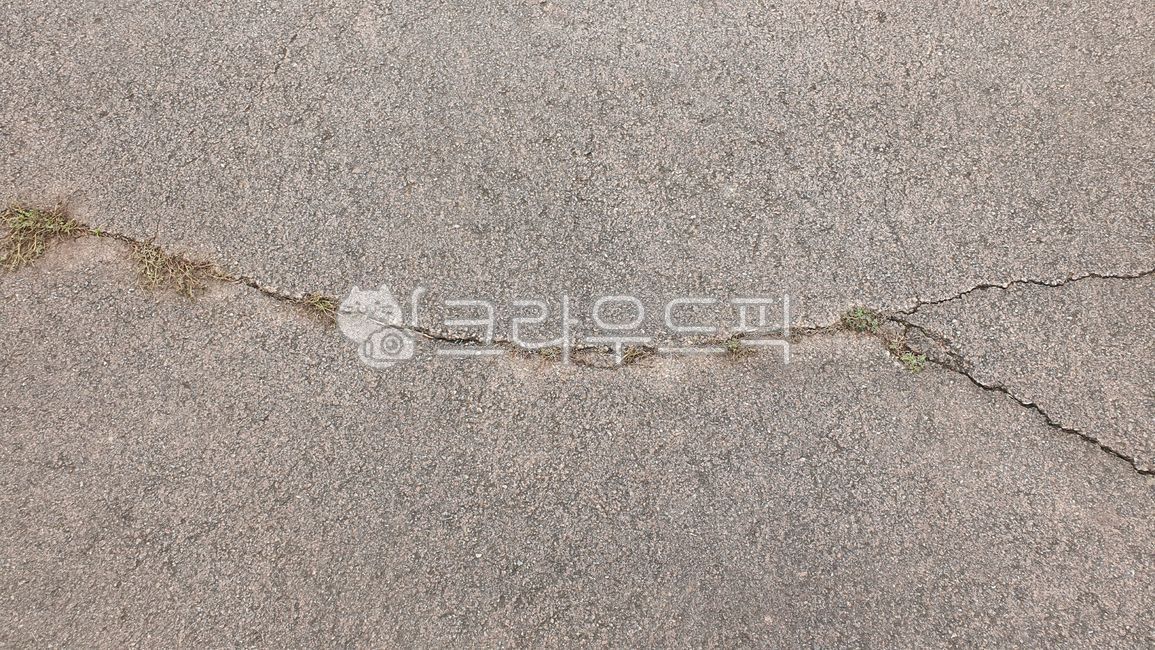 concrete,rough,tar,texture,line,asphalt,road surface,cracked,gold,crack,split,road,road name,bumpy,width,group