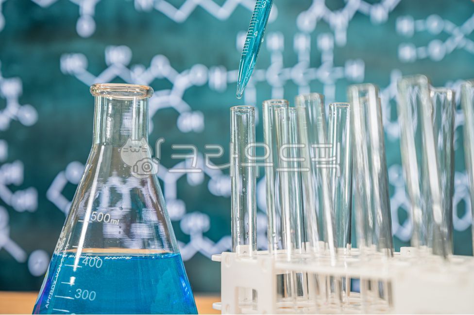 연구,실험도구,기술,스포이드,과학자,칠판,생명공학,교육배경,발명의날,연구개발,화학,발견,개념,삼각플라스크,과학교육,과학,시험관,도구,발명,실험실,학교,배경,교육,과학의날,화학식,컨셉,백그라운드,분석,화학공식,과학배경,lab,랩