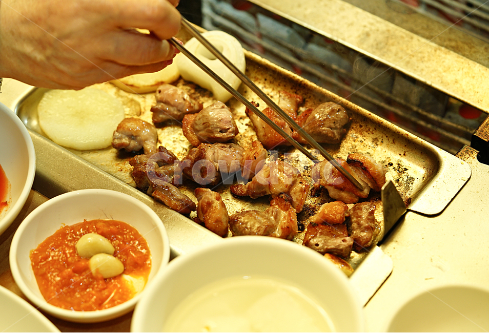 오리고기,오리,꼬치,고기,먹방,식사,음식,육식,육류,술안주,안주,푸드,꼬기,오리꼬치,일상,duck,안주거리,저녁식사,디너,밥,젓가락,음식,식재료,요리,food,cook,meal,dishes,food reserves,육류,고기,meat,한식,한국음식,한국요리,korean food,korean dishes,korean meal,korean cook