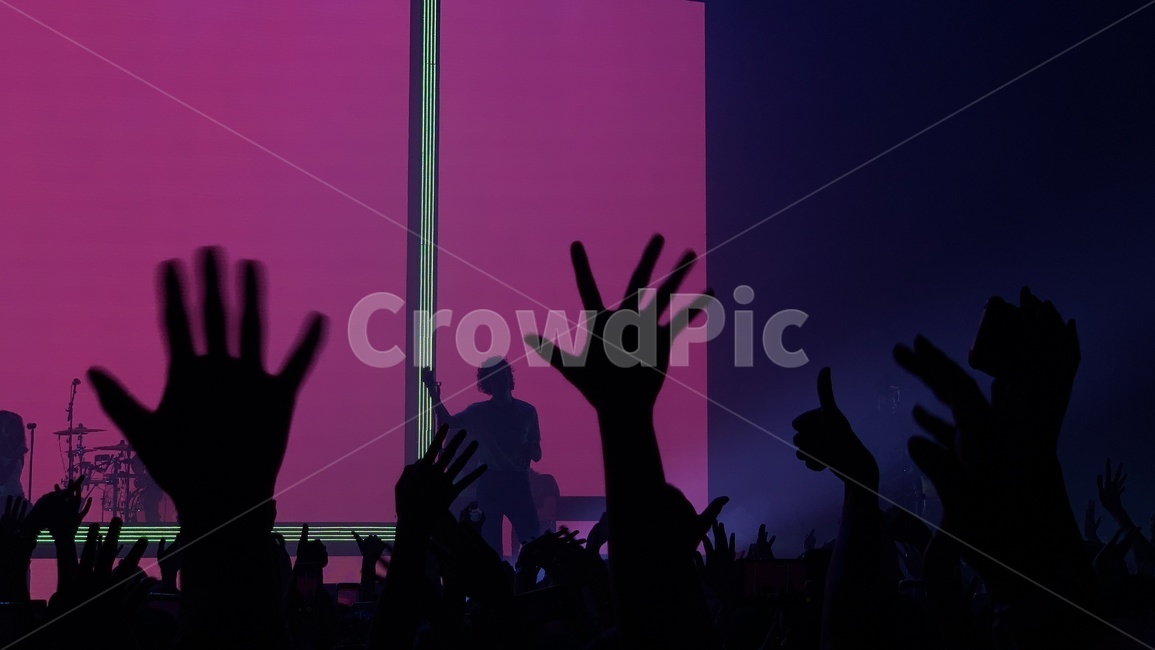 person,사람,human,인간,crowd,군중,공연,콘서트,무대,무대조명,조명기구,실루엣,손,관객,사람들,사운드홀,내한공연,아티스트,인물,concert,party,carnival,feelingofcolor,colorsence,festival,사람들,대중,군중,other people,crowd,인물실루엣,사람실루엣,character silhouette,human silhouette,축제,행사,festival,carnival,event