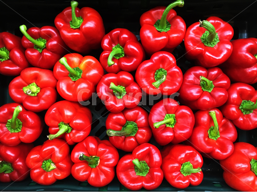 파프리카,피망,빨간,꼭지,야채,채소,음식,식재료,요리,food,cook,meal,dishes,food reserves,채소,야채,vegetables,색깔,색상,색채,색감,color sense,color sensitivity,feeling of color
