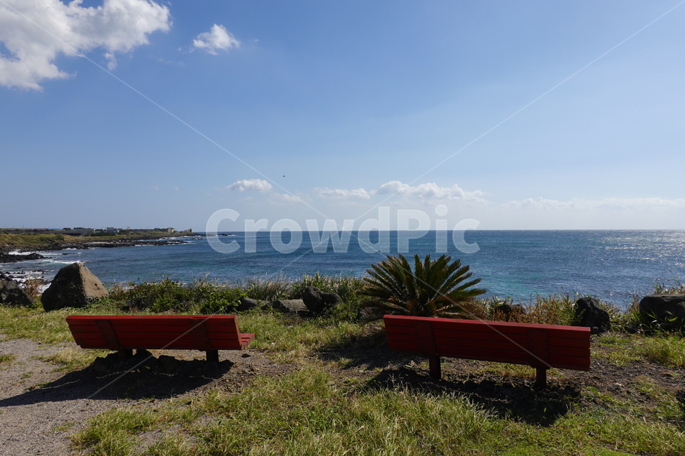 bench,furniture,벤치,가구,바다,구름,해안선,파도,하늘