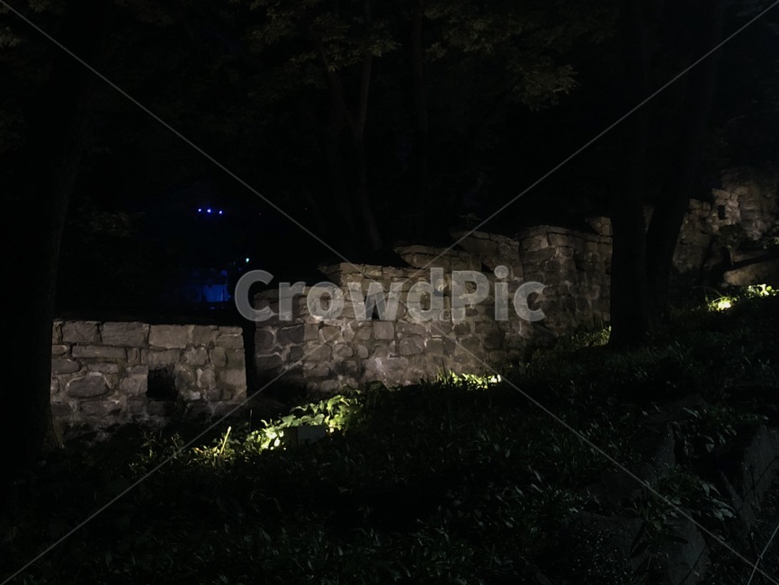 돌담,산타기,담벼락,산,등산,야경,밤,풍경,nightscape,night,landscape