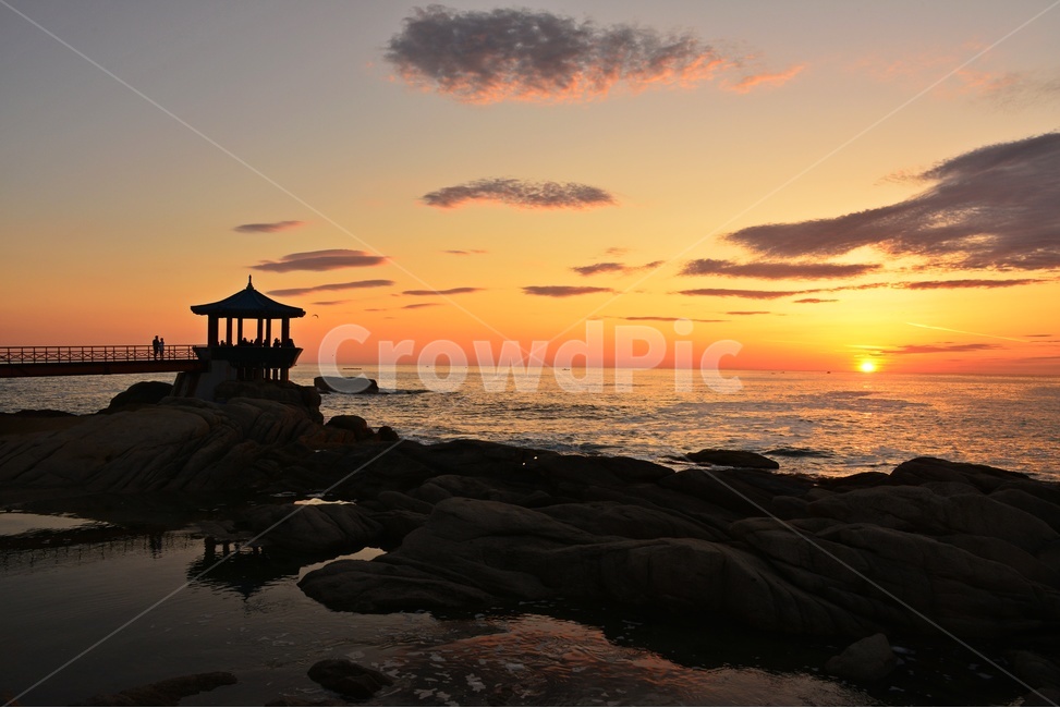 landscape,경치,nature,자연,outdoors,옥외,sky,하늘,dawn,새벽,redsky,붉은하늘,강원,속초,영금정,속초영금정,영금정아침,영금정일출,바다,물,한국자연풍경,한국자연경관,korea nature landscape