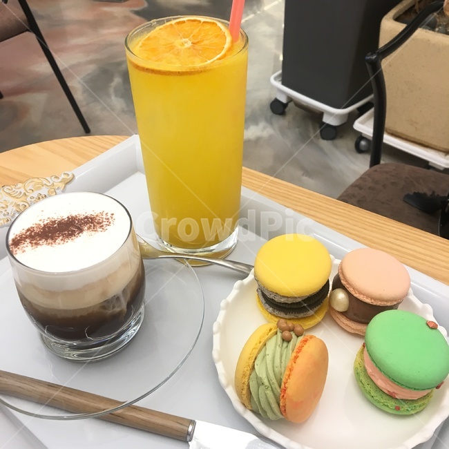 마카롱,디저트,달콤,케이크,쿠키,크림,프랑스음식,프랑스,설탕,미식,사탕,음식,식재료,요리,dish,food,cook,meal,dishes,foodreserves,간식,색감,색채,색상,감성,colorsense,제과,후식,과자,동그란,컬러,카페,메뉴판,메뉴,macaron,음료,커피,에이드,쥬스