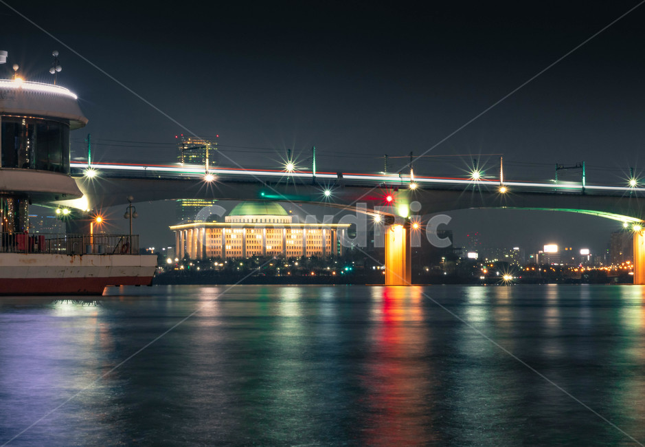 한강,여의도,국회의사당,야경,대교,bridge,yeouido,한강야경,한강대교,반영,night,nightshot,nightview,city,cityview,nightscape,hanriver,hangang,hangangriver,nightsky,nightlight,도시야경,야경,밤,풍경,nightscape,night,landscape