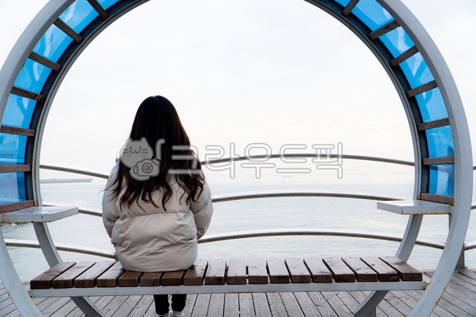 person, 사람, human, handrail, railing, 사진,이미지,일러스트,캘리그라피 - Nzoo910108작가