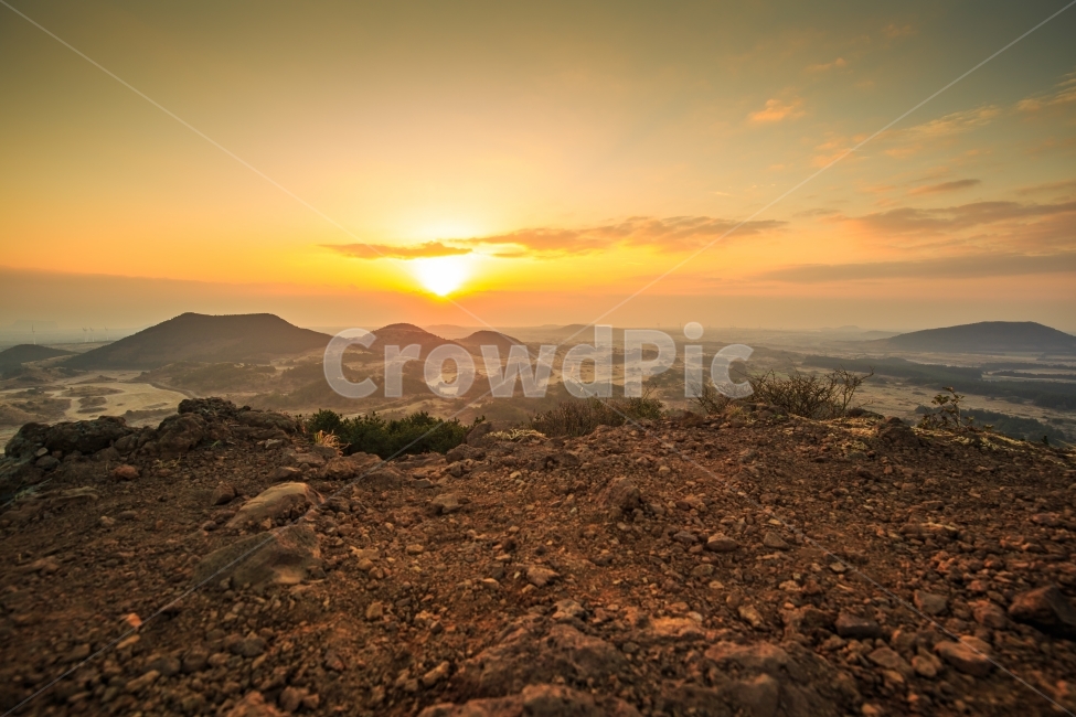 sunshine,cannon,canon,spring,cloud,Reed,Udo Island,Jeju travel,golden,sight,Work,Jeju sunrise,sky,Seongsan Sunrise Peak,Jeju reeds,Jeju sky,Baekyak Oreum,nice photo,ocean,autumn,pylon,Saebyeol,landscape photography,sunrise,Jeju,Silver grass,winter,soil,su