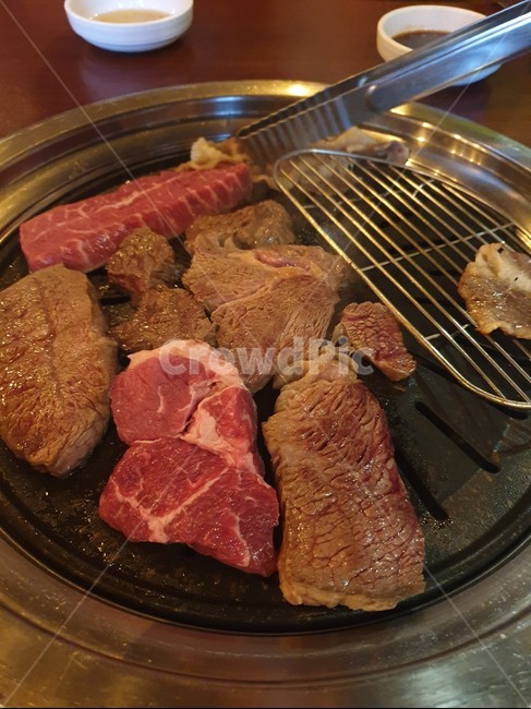 소고기,고기,구운고기,스테이크,불판,한국요리,고기집,음식,육류,고기,meat