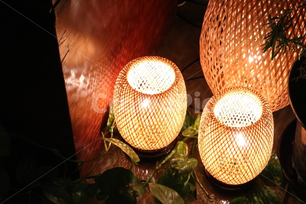 조명,빛,라탄,감성,카페,인테리어,실내디자인,interior design,사물,물건,오브젝트,thing,object,matter